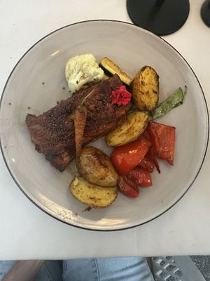 Juice marble ribs - very good! Veg was bland though and needed a sauce of some kind!   at Gaudi&Naan in Ljubljana