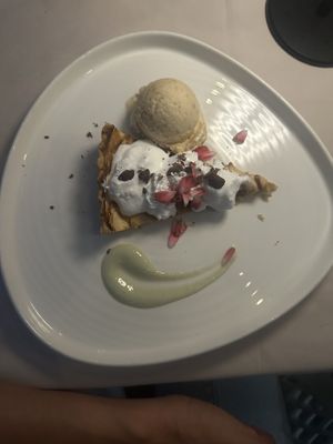 Apple pie with apple ice cream - good   at Gaudi&Naan in Ljubljana