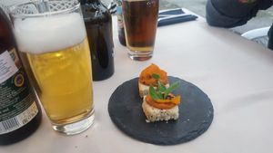 Appetizer offered by the house at Gaudi&Naan in Ljubljana