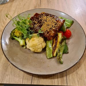 Juicy marbles spare ribs at Gaudi&Naan in Ljubljana