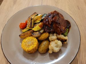 Vegan ribs at Gaudi&Naan in Ljubljana