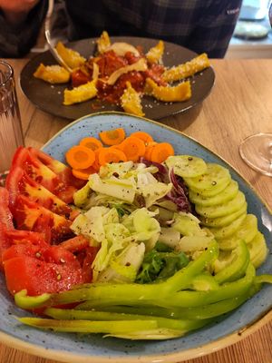 Salad and famous dumplings at Gaudi&Naan in Ljubljana