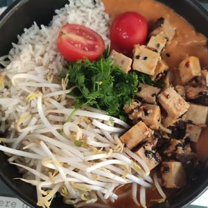 Red Thai Curry with extra tofu at my indigo - Museumstraße in Innsbruck