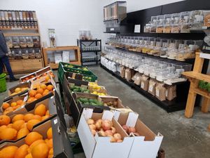 Fruit & dispensers at Coop Content in Leuven