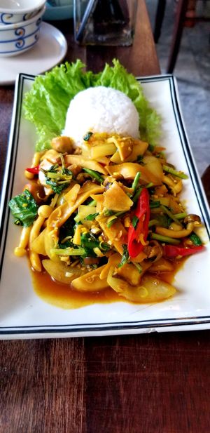 lemongrass and chilli mushroom at ROM Vegetarian Restaurant in Da Nang