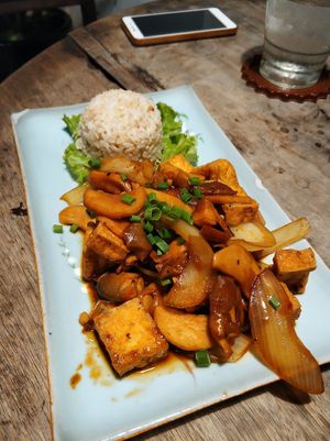 Mushroom and tofu stew at ROM Vegetarian Restaurant in Da Nang