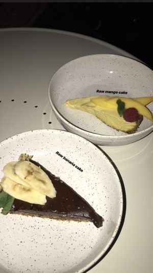 raw cheesecakes  at Daily Pot in Bergen