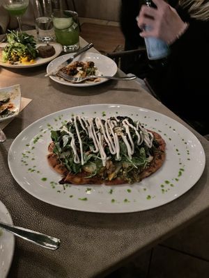 Pear and Gorgonzola flatbread (amazing ) #Veganuary at Oliver's in Santa Barbara