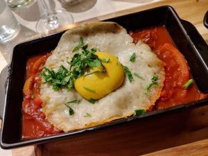 Shakshuka mit veganem Spiegelei at Weingut Trautwein - Restaurant & Hotel in Flonheim