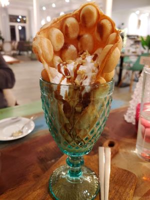 Dinkel-Bubblewaffel at Weingut Trautwein - Restaurant & Hotel in Flonheim