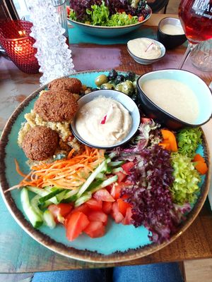 Jerusalem-Bowl💚 at Weingut Trautwein - Restaurant & Hotel in Flonheim