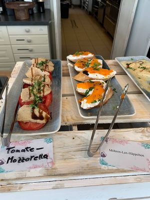 Lax und veganer Mozzarella   at Weingut Trautwein - Restaurant & Hotel in Flonheim