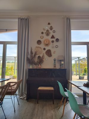 The decorations at Weingut Trautwein - Restaurant & Hotel in Flonheim