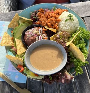 Machete Bowl 🥙  at Weingut Trautwein - Restaurant & Hotel in Flonheim