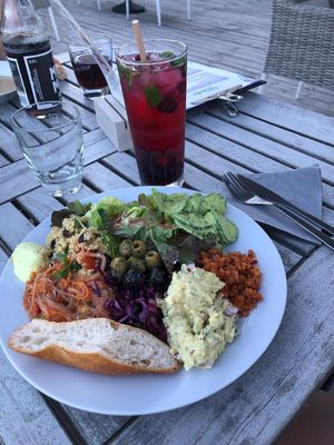 Vorspeisen vom Buffet at Weingut Trautwein - Restaurant & Hotel in Flonheim