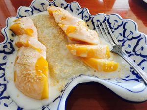 Sticky rice with mango at Thai Hachapi  in Tehachapi
