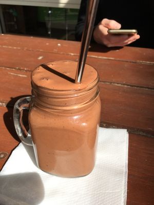 Raw choc ‘dream’ smoothie. 10/10 at RAWR Bar in Apollo Bay