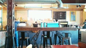 le coffee shop at Lomi in Paris