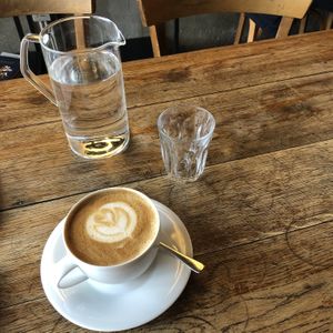 Coffee ❤️ at Lomi in Paris