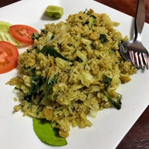 Green curry chick’n fried rice, 50 baht at Nop Nan in Bangkok