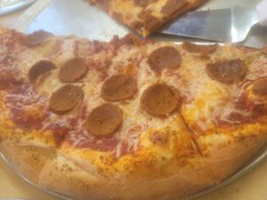 Pizza with vegan pepperoni at Trail Rider in Cedar Crest