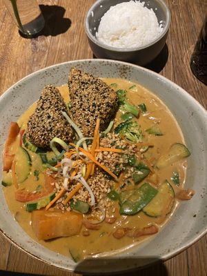 Erdnuss Curry mit Tofu im Sesam Mantel  #Veganuary at Green Thai in Frankfurt