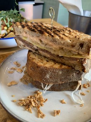 Reuben Sandwich #Veganuary at Serenity Now in Glasgow