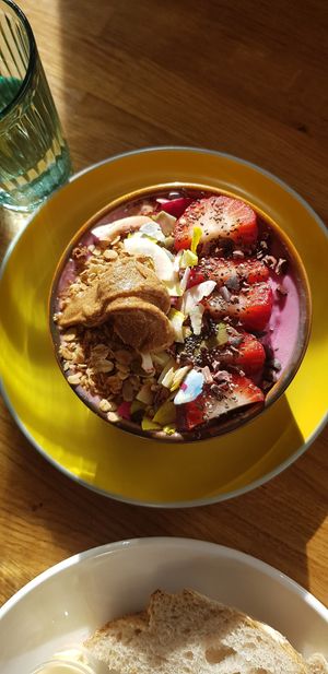 Smoothie bowl at Serenity Now in Glasgow
