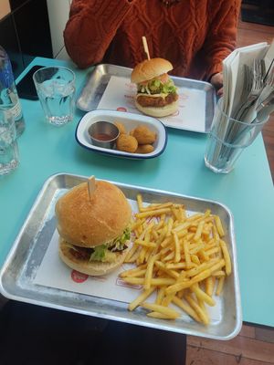  at Essential Vegan @ Ten to One Bar in North London