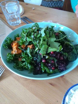 Salad at Essential Vegan @ Ten to One Bar in North London