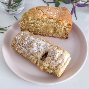 Vanilla cake and white chocolate pie  at L'Exquisit in Mallorca