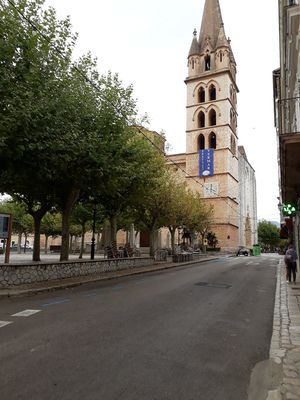 Lovely square around corner in Binissalem at L'Exquisit in Mallorca