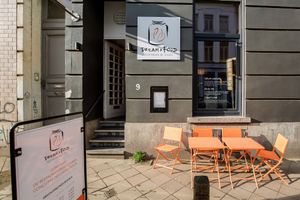 The facade at Dream & Food in Brussels