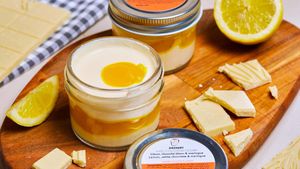 Example of dishes: lemon, white chocolate and meringue at Dream & Food in Brussels