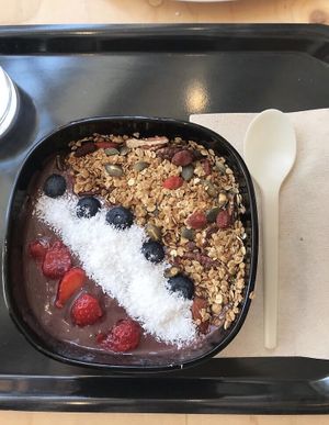 Acai bowl at LIIFE in Paris