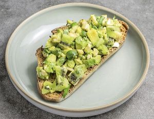 Avo toast kiwi at LIIFE in Paris
