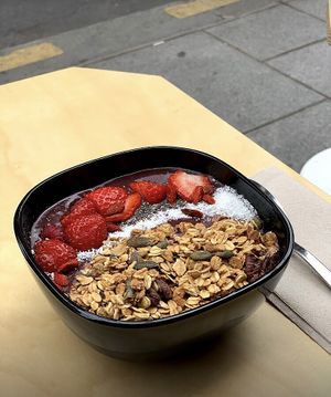 Acai at LIIFE in Paris
