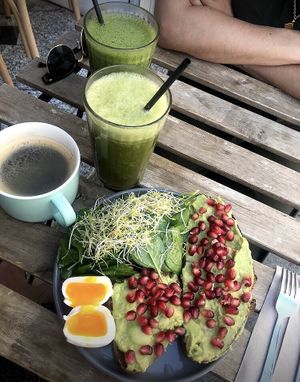 Avo toast grenata at LIIFE in Paris