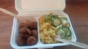 Finaly vegan shop and bistro in Petrzalka!
When I am lazy to cook, they are here, thanks!
Food was tasty as always. Nom nom nom at Loove by Vegana - Kopcianska in Bratislava