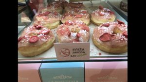 Strawberry  at La Donuteria in Bratislava