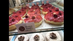 Raspberry  at La Donuteria in Bratislava