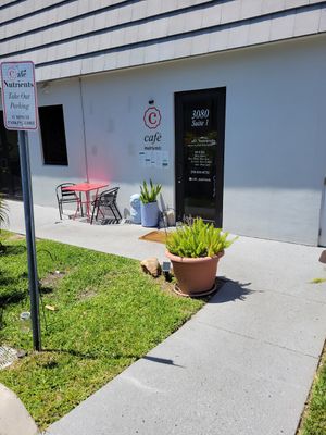 Front door at Cafe Nutrients in Naples