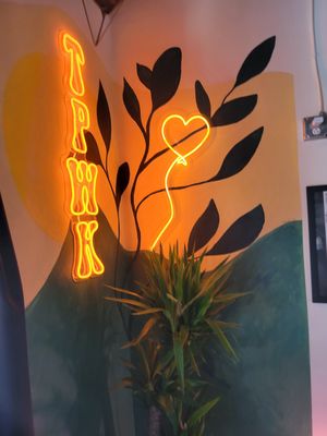 Decor at Cafe Nutrients in Naples