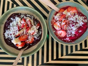 Açaí and Dragonfruit Bowls at Cafe Nutrients in Naples