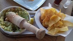 guacamole  at Arsenio Manila in Cadiz