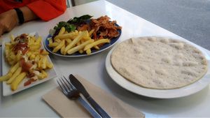 Le plat at Vegan Bombon in Alicante