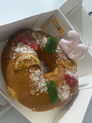 Roscón de reyes riquísimo   at Vegan Bombon in Alicante