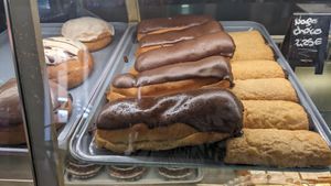 Cake at Vegan Bombon in Alicante