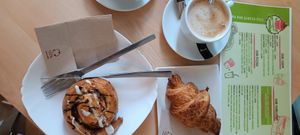 Croissant café lait soja at Vegan Bombon in Alicante