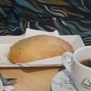 Empanada de calabacín y cebolla caramelizada #Veganuary at Vegan Bombon in Alicante